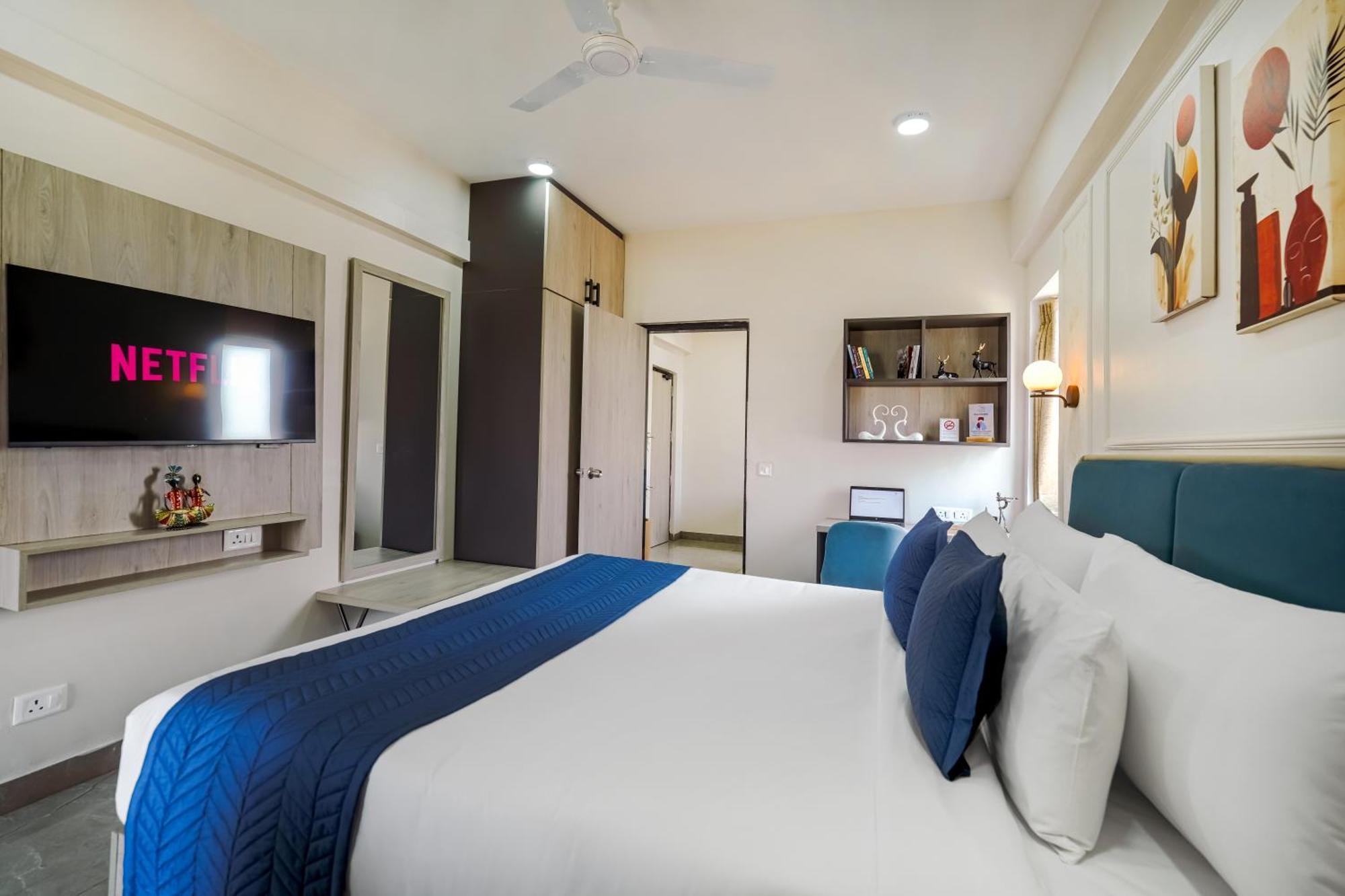 Junior Suite with Balcony